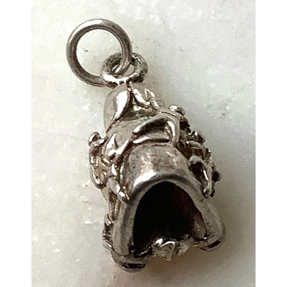 Unbranded sterling silver
